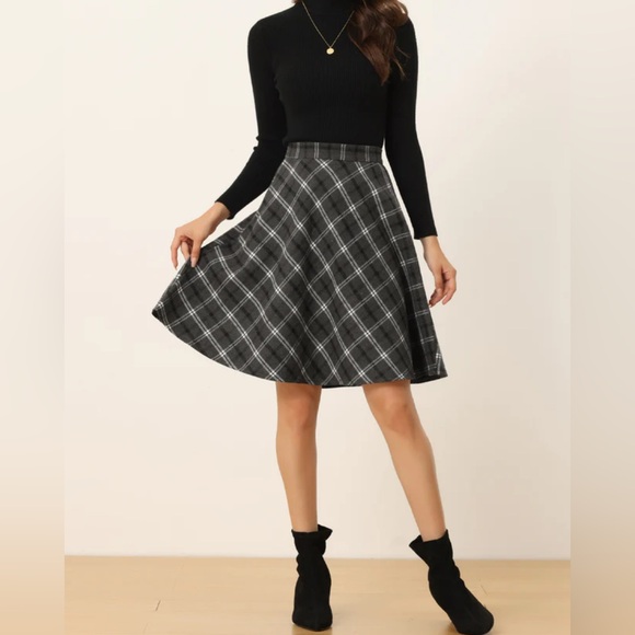 Plaid A-Line Skirt in Black and Gray - Picture 1 of 6